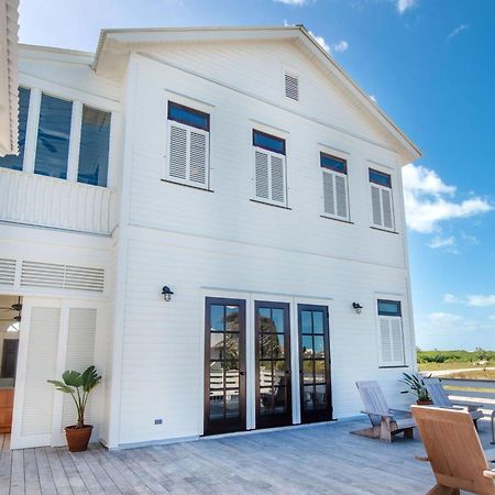 Mahogany Bay Resort And Beach Club, Curio Collection Сан Педро Екстериор снимка