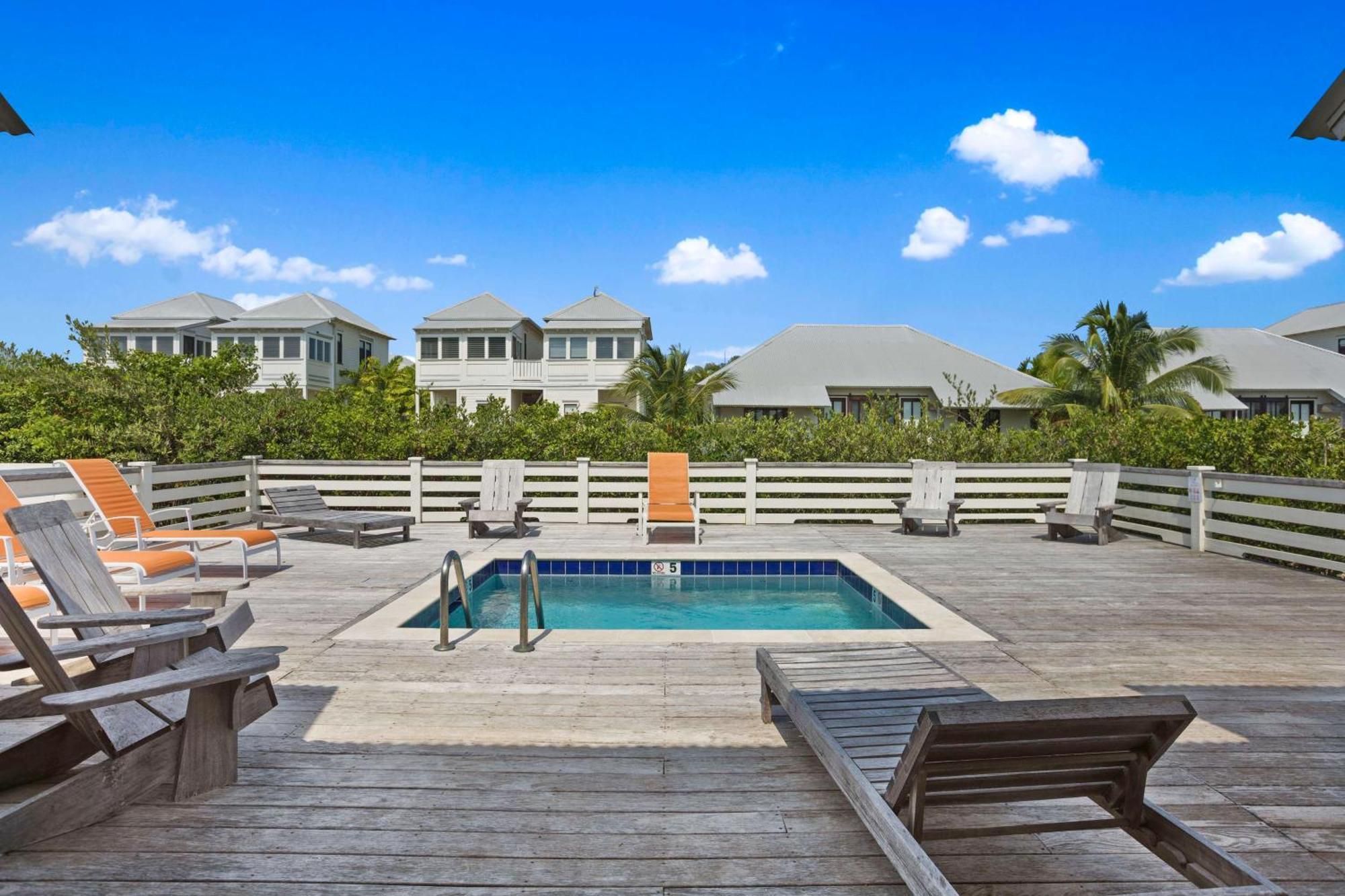Mahogany Bay Resort And Beach Club, Curio Collection Сан Педро Екстериор снимка