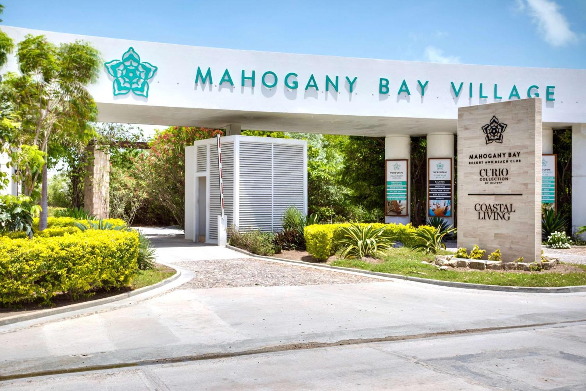 Mahogany Bay Resort And Beach Club, Curio Collection Сан Педро Екстериор снимка